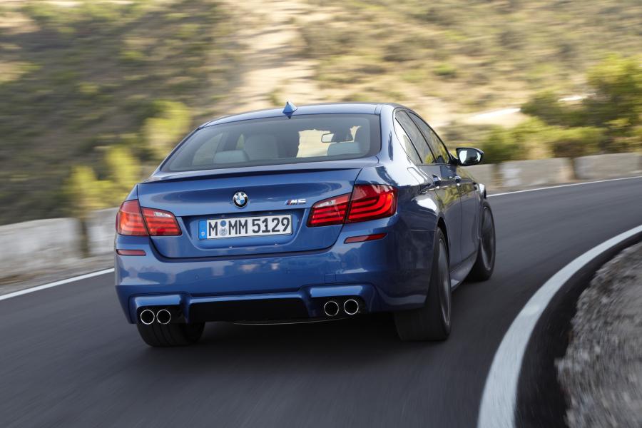  BMW M5 2011 года  (фото 131 из 344)